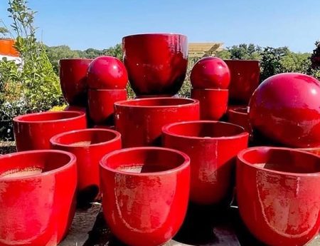 red pots